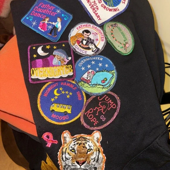 1/1 Patches Hoodie - Picture 3 of 5